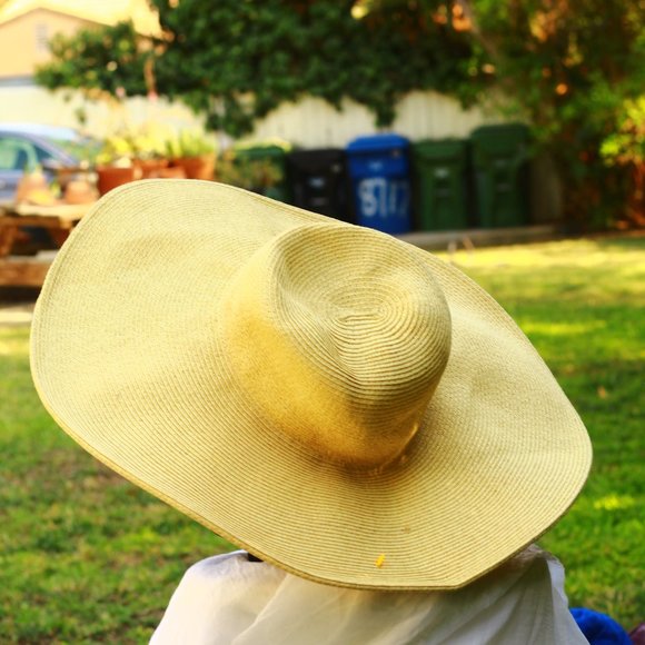 VINTAGE BIG-LARGE WOVEN BEACH-SUN HAT IN CREAM main image 6
